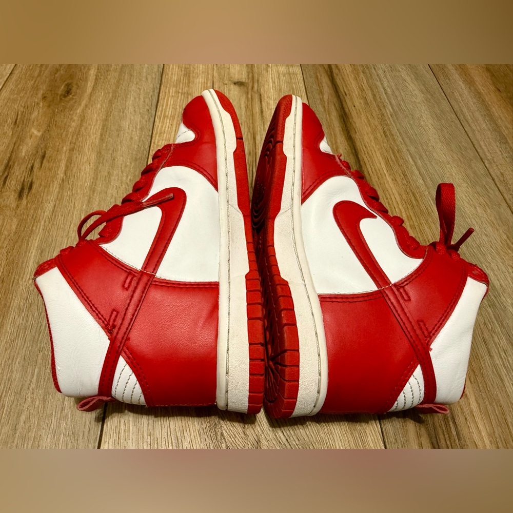 Nike Dunk High GS Sneakers Championship White and Red, Size 4Y DB2179-106 EUC - Picture 3 of 10